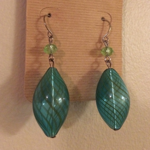 Necklace - Picture 3 of 3