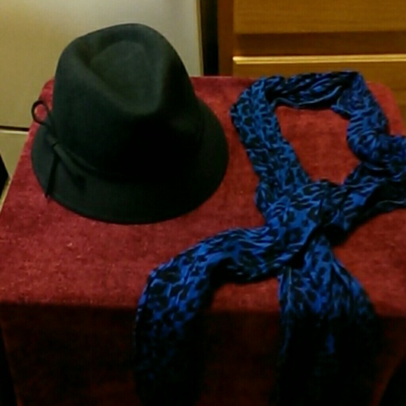 Hat and scarf - Picture 3 of 4