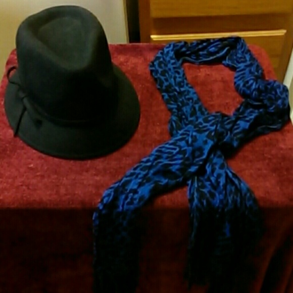 Hat and scarf - Picture 4 of 4