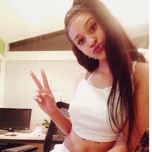 Meet your Posher, Jaye