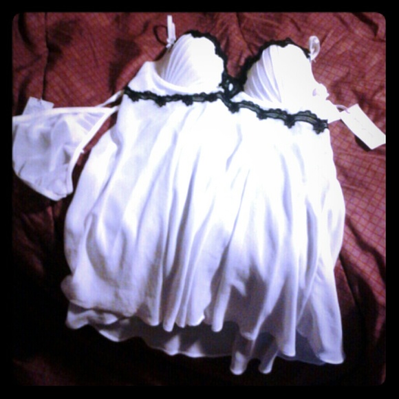 NWT 2 piece camisol set-molded cup babydoll