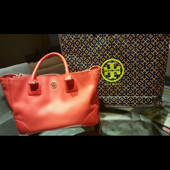 💕Tory Burch Robinson Double Zip Tote 👜