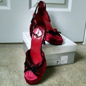 Wild Diva Red Pinup shoes pumps heels