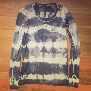 lululemon Swiftly Tech Long Sleeve Crew - LIKE NEW