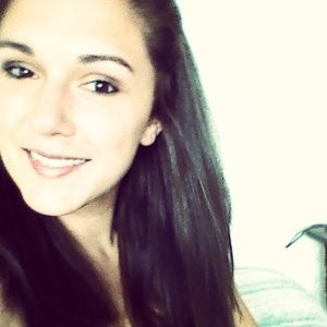 Meet your Posher, Caitlin