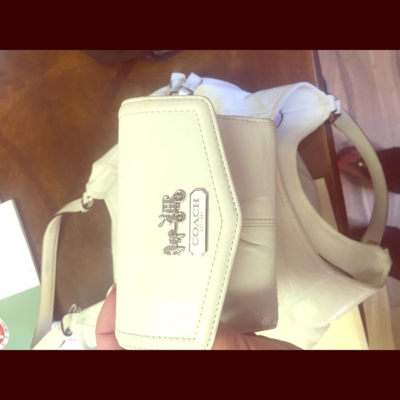 White coach wallet