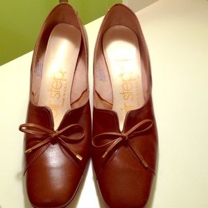 Vintage brown leather dress shoes