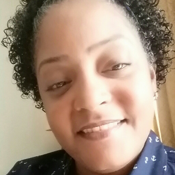 Meet your Posher, Giselle - Picture 1 of 1