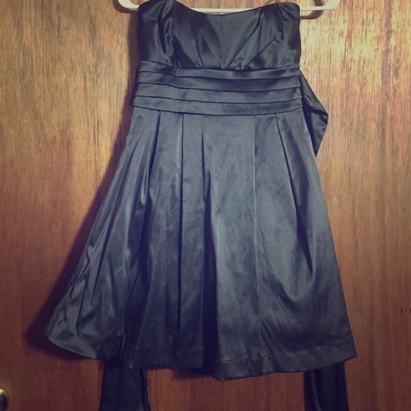 Strapless Spechless Dress - Picture 1 of 2