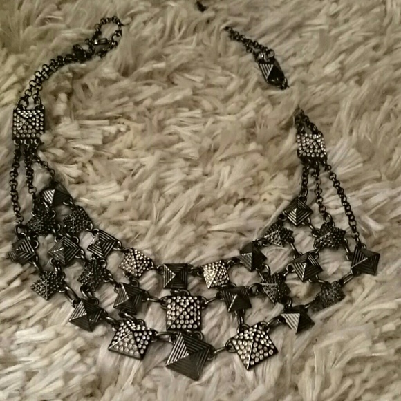 Square stud necklace
