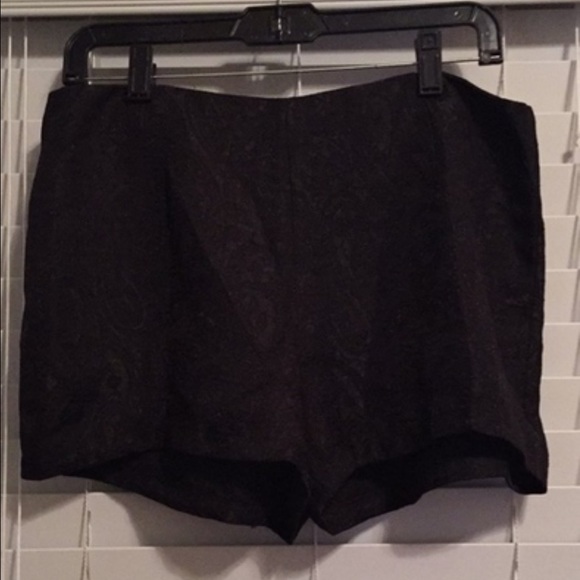 Sans Souci Black Lace Pattern Shorts