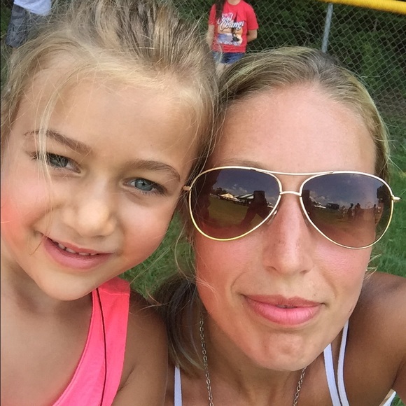 Meet your Posher, Tina