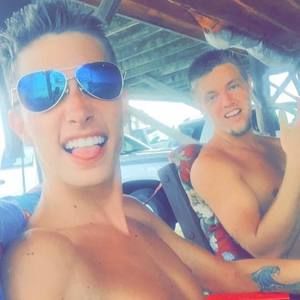 Meet your Posher, Cory