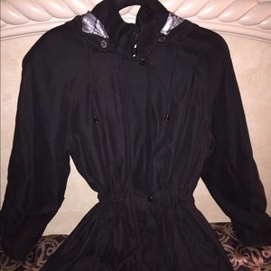LIZ CLAIBORNE BLACK RAIN JACKET