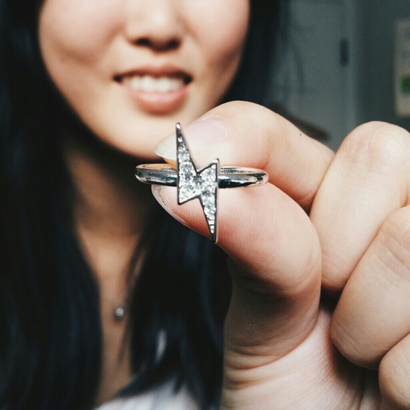 Lightning bolt ring - Picture 2 of 2