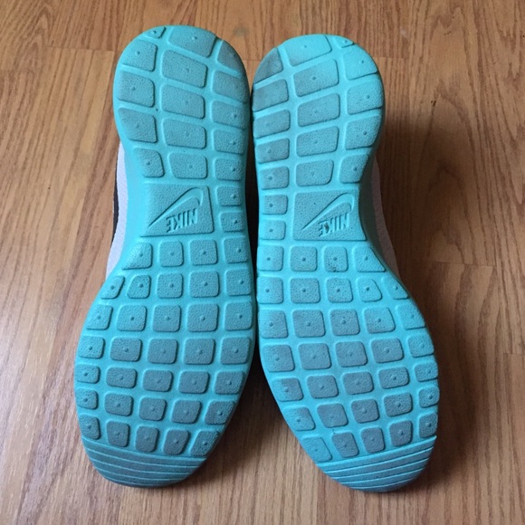 Nike Roshe Run "Calypso" sz 10 Men - Picture 3 of 4