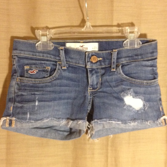 Light washed Jean booty shorts