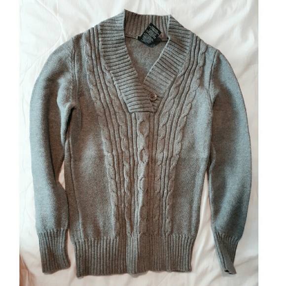 Adorable comfy sweater, Small 4-6