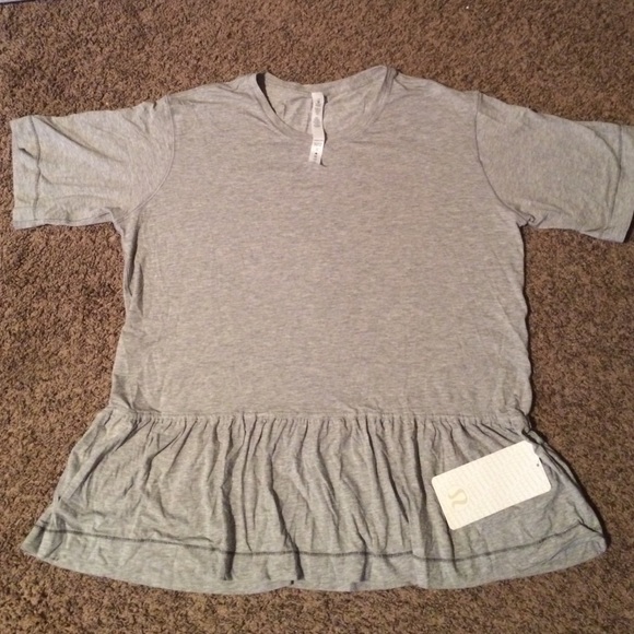 Lululemon tee