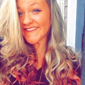 Meet your Posher, Chloe