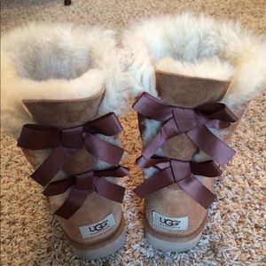 Ugg boots with bow