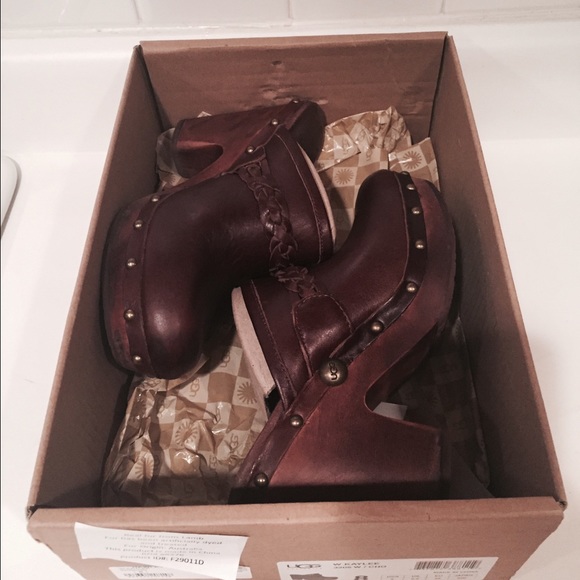 UGG Shoes - Women's Uggs clogs heels- super cute! Size 8