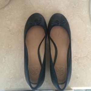Tory Burch Heels! Navy Blue w/ Bow Logo