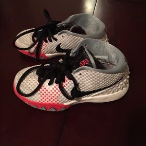 Boys Nike Kyrie 1 size 12c