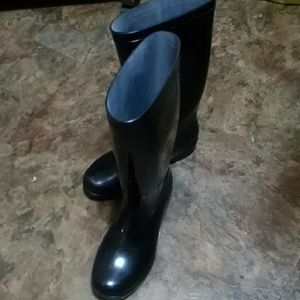 Black Rain Boots