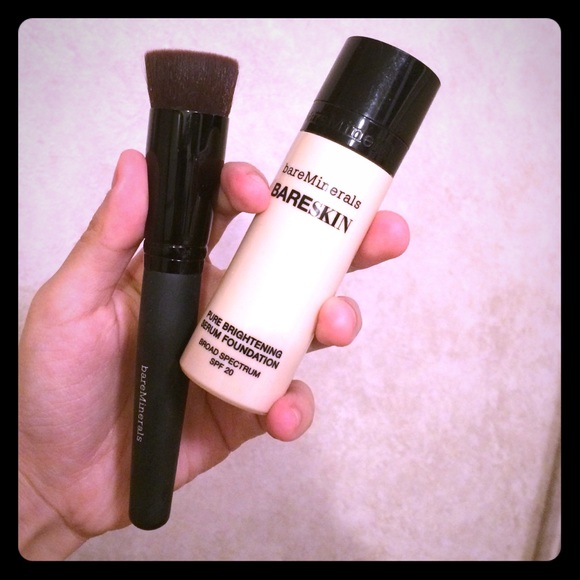 bareMinerals pure brightening serum foundation