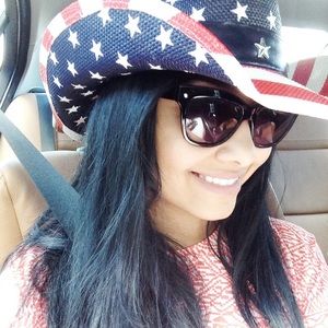 Meet your Posher, Kari