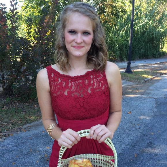 Meet your Posher, Corrie