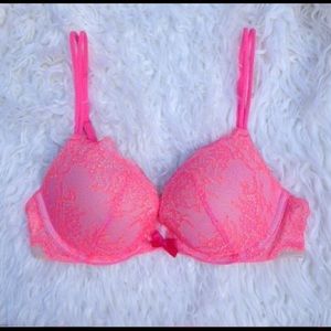 Victoria's Secret Very Sexy Push-up Chantilly Lace