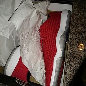 AIR JORDAN FUTURE LOW RED 5.5Y