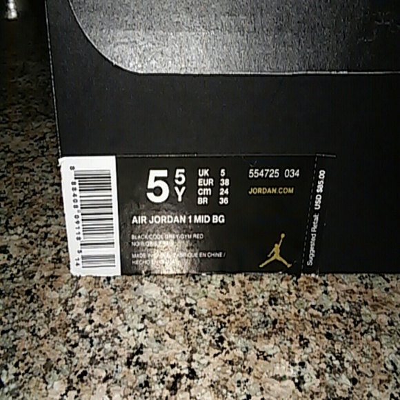 AIR JORDAN 1 MID