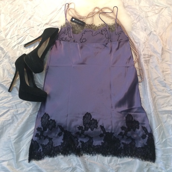 ‼️SOLD‼️ VS Appliqué Satin Slip - Picture 4 of 4