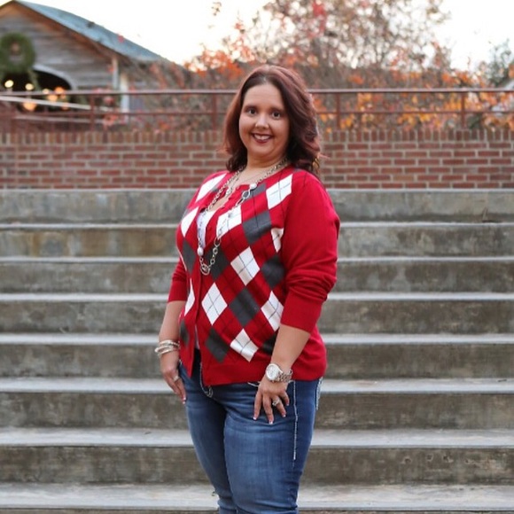 Meet your Posher, Traci - Picture 3 of 3