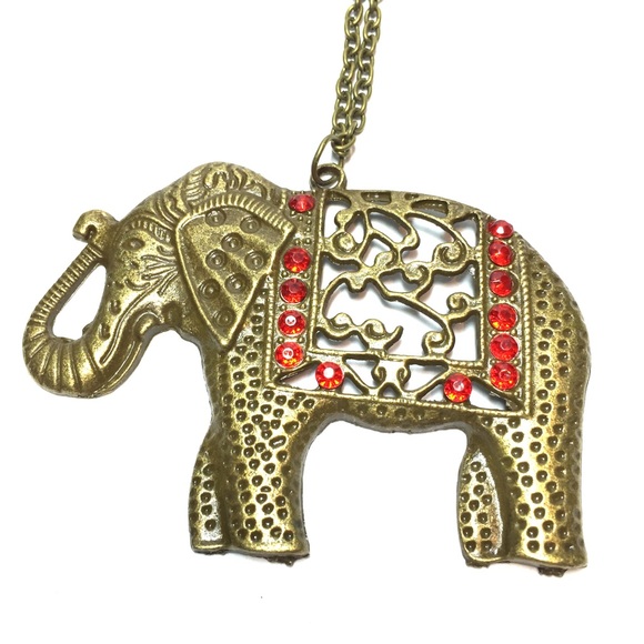 Jewelry - Elephant necklace