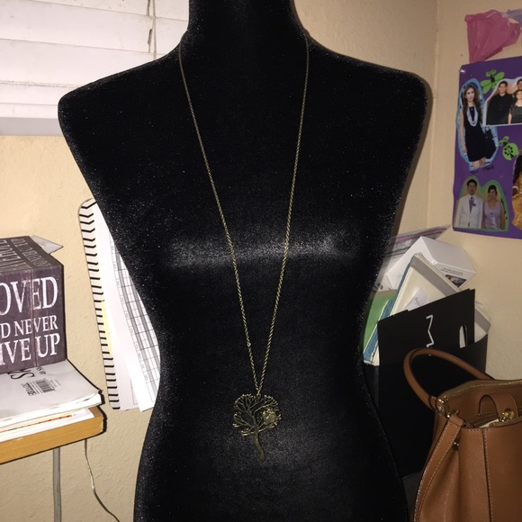 Necklace🔴 - Picture 2 of 3