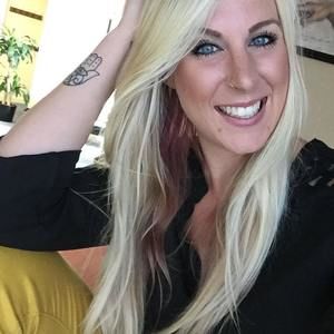 Meet your Posher, Cortney