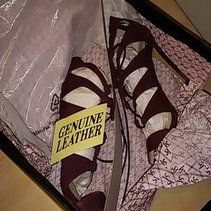 RUBY WINE SIZE 7 VICTORIA SECRET HIGH HEELS!!