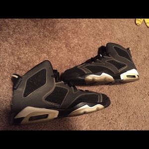 Jordan Retro Laker 6 4y