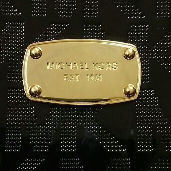 SOLD*** Michael Kors Black handbag. - Picture 4 of 4