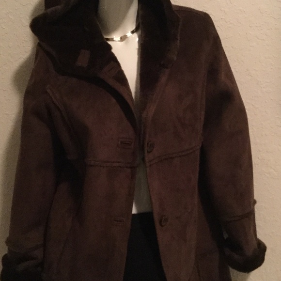Coat - Picture 2 of 4
