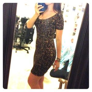 Velvet floral body con dress!!!