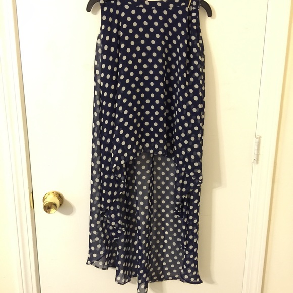 Adorable hi-low skirt