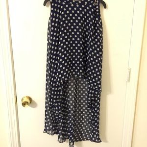 Adorable hi-low skirt