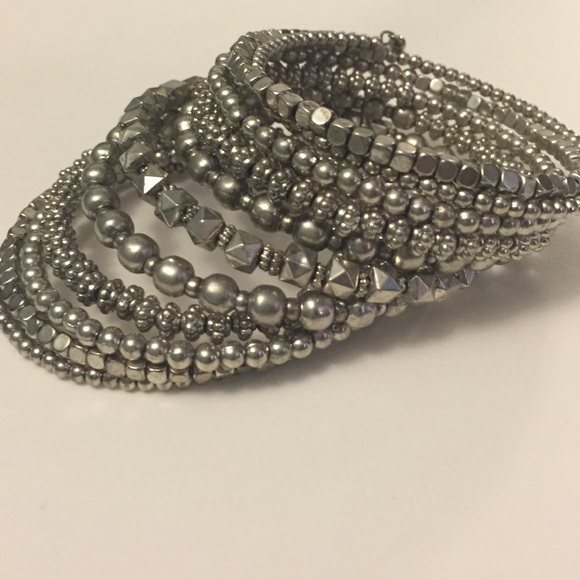 Silver beaded bracelet - Picture 2 of 2