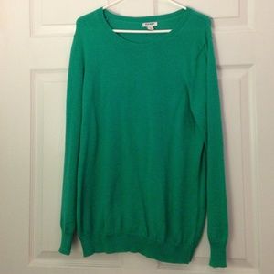 Green oversized sweater