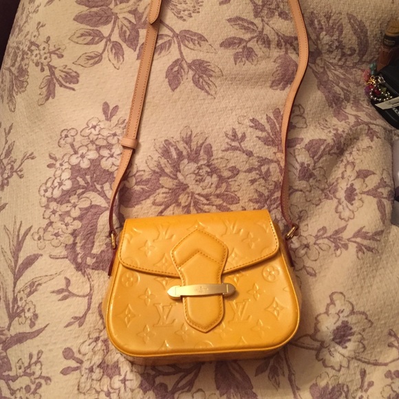 Louis Vuitton used twice Gold Cross body small bag